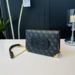 Fashionable and Exquisite Ladies Square Chain Bag - Image 2