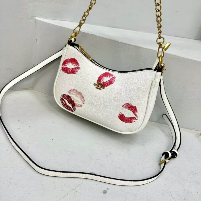Simple Fashion Underarm Crossbody Bag - Image 5