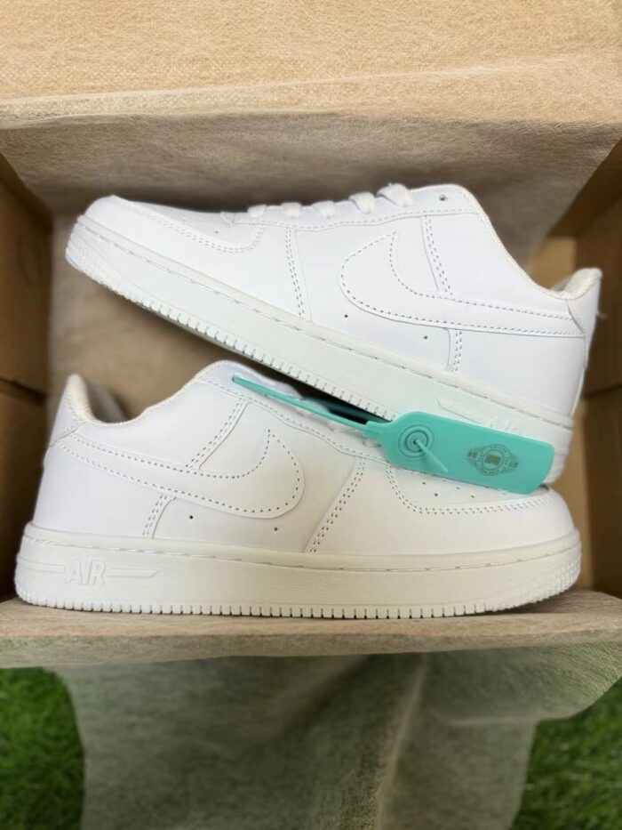 Air Force One Low Top Sports Men's and Women's Board Shoes - Image 3