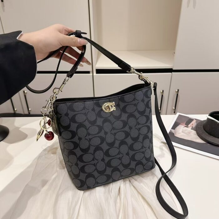 High Fashion Crossbody Tote Bucket Bag - Image 6