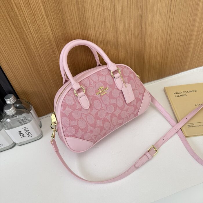 Designer Fashion Tote Crossbody Bag - Image 1
