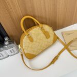 Designer Fashion Tote Crossbody Bag - Image 5