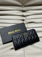 Miu Miu Classic Quilted Leather Coin Purse - Image 2