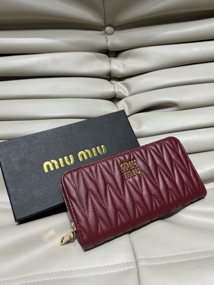 Miu Miu Classic Quilted Leather Coin Purse - Image 3