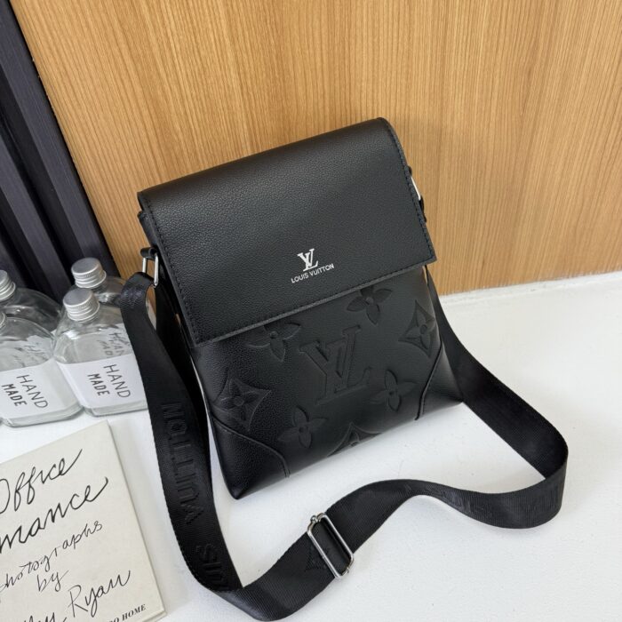 Multi-Brand Business Casual Multi-Functional Crossbody Bag - Image 3