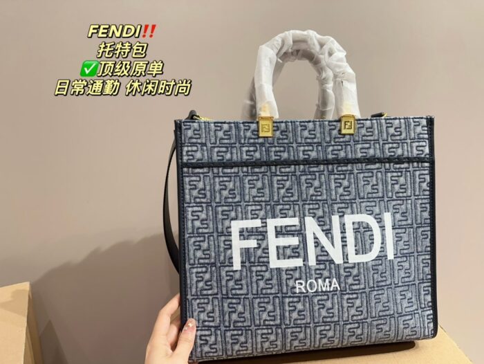 Fendi Tote Bag: Retro Elegance And Luxury, Versatile For Casual And Formal Occasions - Image 2