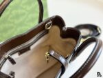 Gucci Jackie 1961 Series Small Tote Bag With Top Handle, Removable Shoulder Strap, Gold-Tone Lock, And Red And Green Stripes. - Image 7
