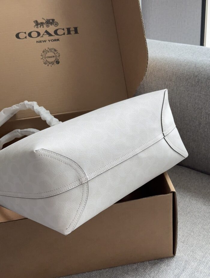 Coach New Snap-Closure Single-Sided Classic Logo City Tote Bag - Image 7