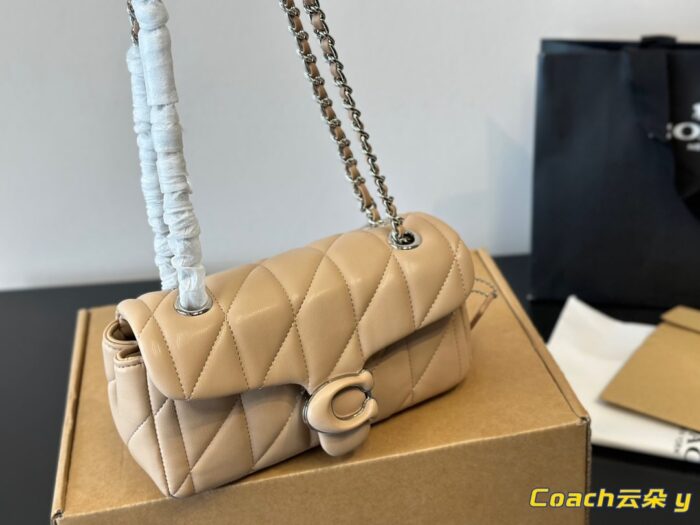 Coach Tabby Cloud Diamond Chain Bag - Image 4
