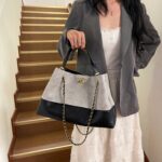 Chanel Large Capacity Tote Bag with Chain Detail – Commuting Essential - Image 4