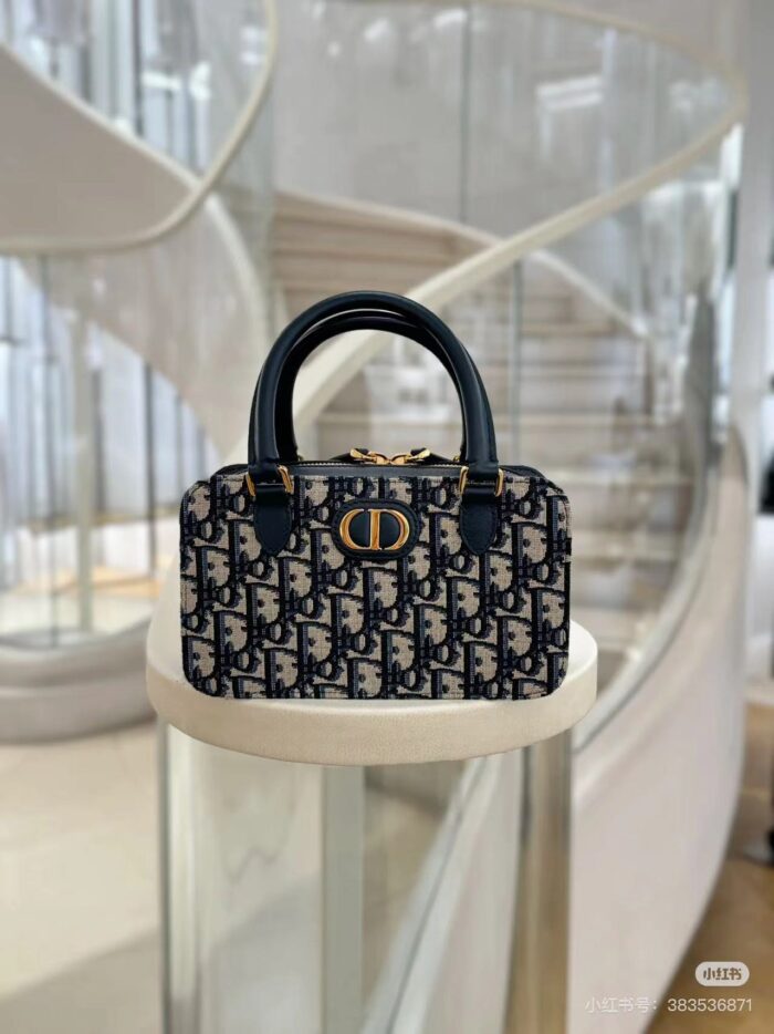Dior Fashion Black Diamond Quilted Handbag - Image 2