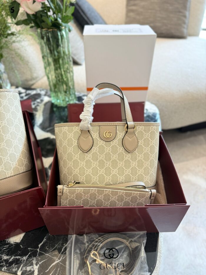 Gucci Ophidia Tote Shopping Bag - Classic Print, Large Capacity, Versatile - Image 2