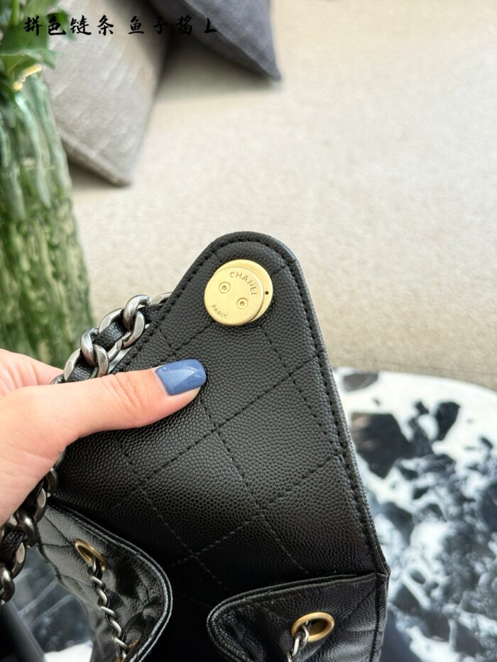 Chanel 25 Bag 25Ss Black & Gold Grained Calfskin Two-Tone Chain Hobo Bag - Image 8