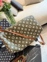Louis Vuitton Speedy P9 Autumn/Winter 2025 Stylish Travel Bag Natural Leather Multi-Colour - Image 7