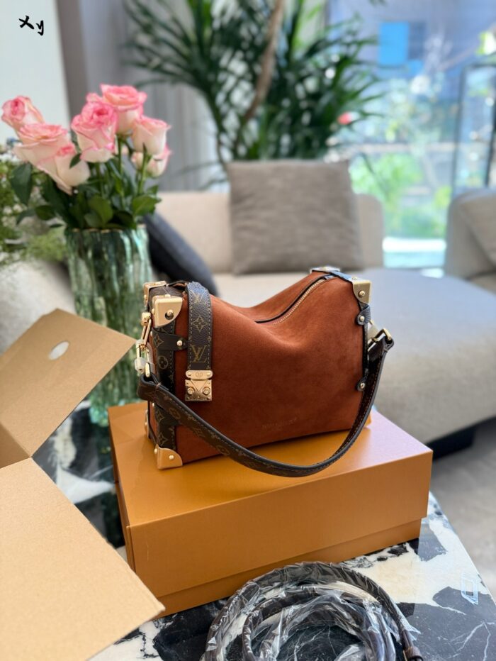 Louis Vuitton Low Key Collection Side Trunk Mm Vintage Trunk-Shaped Suede Woven Chain Strap Handbag - Image 1