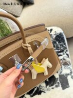 Hermès Birkin Lace Edition Grey Swift Leather Exuding Feminine Charm - Image 9