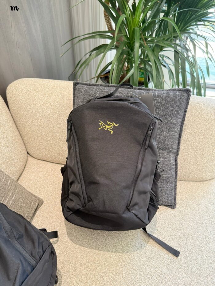 Arcteryx Mantis 26 Matte Black High-Capacity Compartmentalised Commuter & Gym Backpack - Image 1