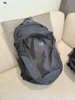 Arcteryx Mantis 26 Matte Black High-Capacity Compartmentalised Commuter & Gym Backpack - Image 2