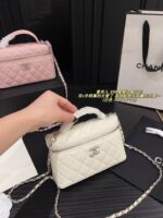 Chanel 25B Star Lp Box Bag With Double C Handles And Crocodile-Embossed Leather - Image 2