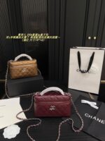 Chanel 25B Star Lp Box Bag With Double C Handles And Crocodile-Embossed Leather - Image 11