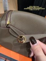 Hermes Lindy: Minimalist, Sophisticated, And Professional Women'S Handbag - Image 8