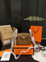 Hermes Lindy: Minimalist, Sophisticated, And Professional Women'S Handbag - Image 13