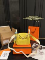 Hermes Lindy: Minimalist, Sophisticated, And Professional Women'S Handbag - Image 15