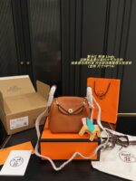 Hermes Lindy: Minimalist, Sophisticated, And Professional Women'S Handbag - Image 21