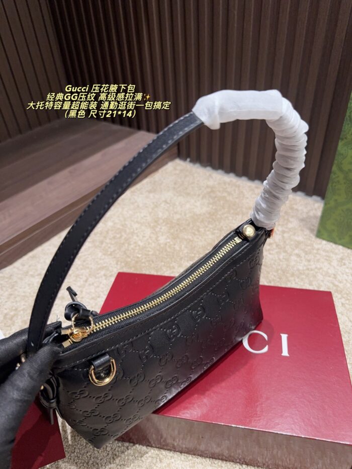 Gucci Classic Gg Monogram Underarm Bag Spacious, Vintage-Chic - Image 6