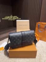 Louis Vuitton S-Cape Black Knight Messenger Bag Magnetic Closure | Commuter-Friendly | Lightweight | Versatile