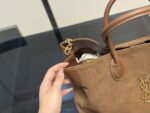 Yves Saint Laurent Tote Bag Versatile And Sophisticated Shoulder Or Crossbody Carry - Image 3