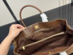 Yves Saint Laurent Tote Bag Versatile And Sophisticated Shoulder Or Crossbody Carry - Image 4