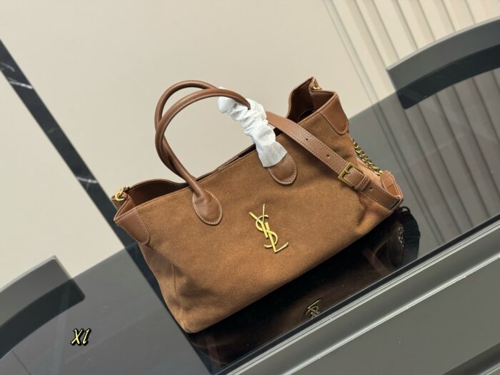 Yves Saint Laurent Tote Bag Versatile And Sophisticated Shoulder Or Crossbody Carry - Image 9