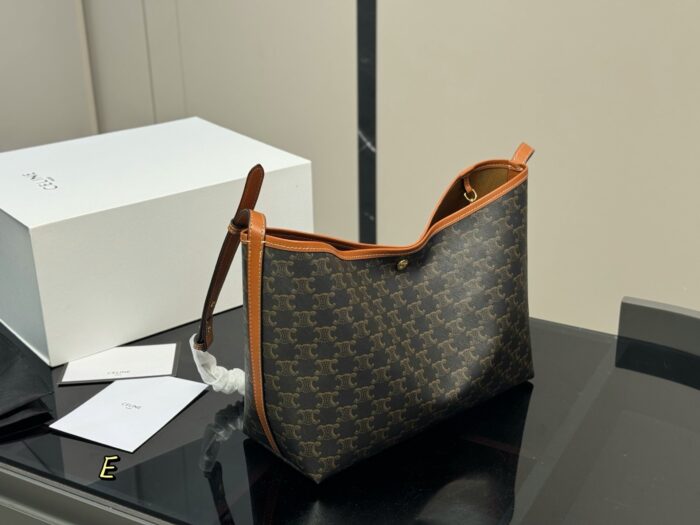 Celine Soft Shopper Tote Bag Ultra-Lightweight With A Detachable Pouch Generous Capacity Perfect For Autumn/Winter Styling - Image 2