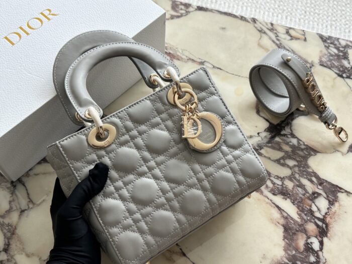 Dior Lady Dior Quad Bag (Letter-Print Wide Strap) Pearlescent High-End Quality - Image 4