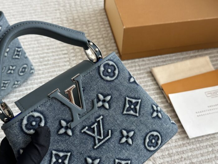 Louis Vuitton Capucines Lady Bag  Gold-Tone Hardware, Monogrammed Floral Motif With Large Logo, Extra-Wide Shoulder Strap, Classic Design Suitable For Hand-Carrying Or Shoulder-Carrying. - Image 4