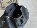 Michael Kors Travel Bag Lightweight, Versatile Carry-On/Shoulder Bag Practical And Stylish - Image 8