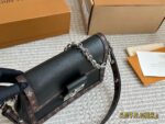 Louis Vuitton Dauphine Soft Handbag 2024 Spring/Summer Runway Style Cowhide Trim Monogram Soft Silhouette Unisex Comes With Gift Box - Image 3