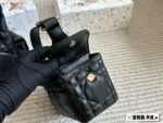Dior'S New Lambskin Square Shaomai Bag Ample Capacity For Everyday Outings - Image 5