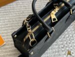 Louis Vuitton Onthego East West – The Perfect Little Bag For Petite Frames - Image 8