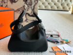 Hermes Lindy Top-Grain Tc Cowhide Leather Three-Strap Handbag (Handheld, Crossbody, Underarm) - Image 4