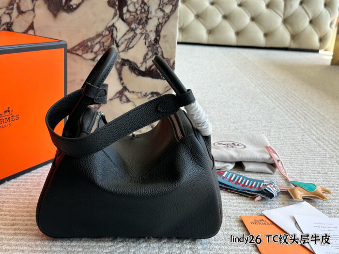 Hermes Lindy Top-Grain Tc Cowhide Leather Three-Strap Handbag (Handheld, Crossbody, Underarm) - Image 4