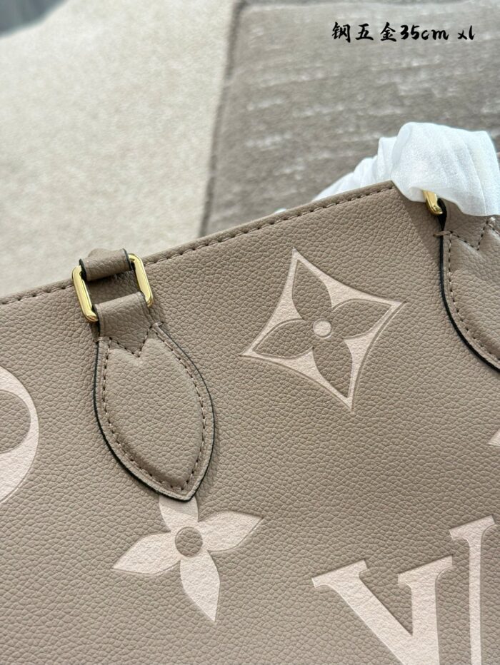Louis Vuitton Onthego Grey Grained Calfskin Tote Bag - Extra Large Capacity - Enlarged Monogram - Image 6