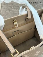 Louis Vuitton Onthego Grey Grained Calfskin Tote Bag - Extra Large Capacity - Enlarged Monogram - Image 7