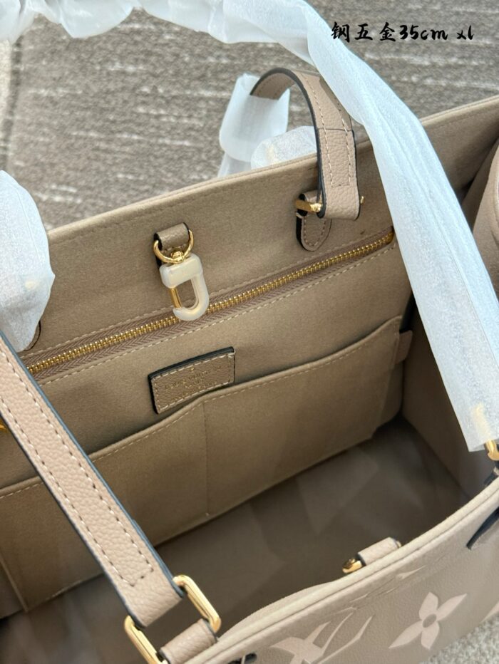 Louis Vuitton Onthego Grey Grained Calfskin Tote Bag - Extra Large Capacity - Enlarged Monogram - Image 7