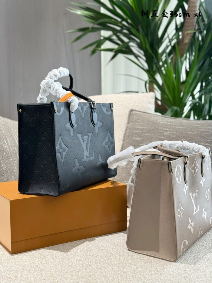 Louis Vuitton Onthego Grey Grained Calfskin Tote Bag - Extra Large Capacity - Enlarged Monogram - Image 8