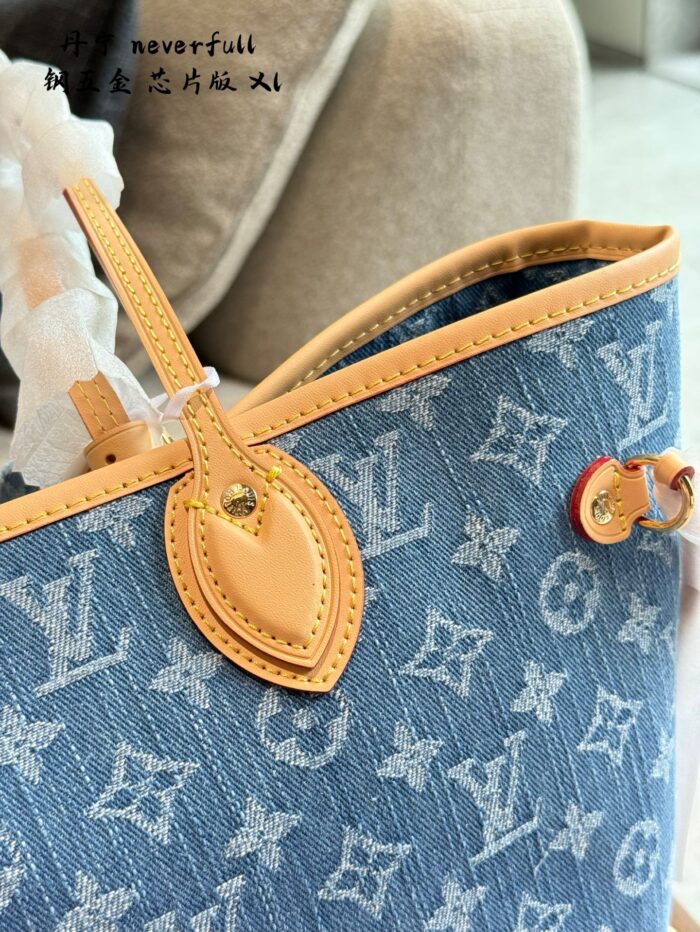 Louis Vuitton Neverfull Medium Handbag Monogram Denim Cowhide Leather Trim Adjustable Strap Ample Space - Image 4