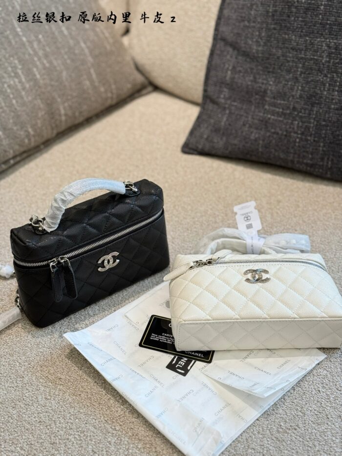 Chanel 25C Series Black & Silver Grained Calfskin Cocoon Chain Handbag - Image 1