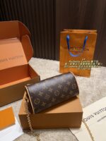 Louis Vuitton Pochette Camille Underarm Bag Practical Capacity Spot-On Aesthetic - Image 6