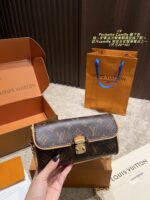 Louis Vuitton Pochette Camille Underarm Bag Practical Capacity Spot-On Aesthetic - Image 8